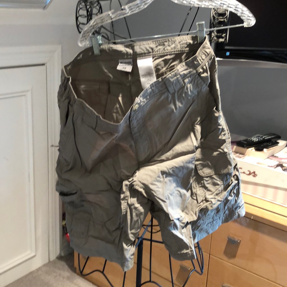 Men’s cargo shorts